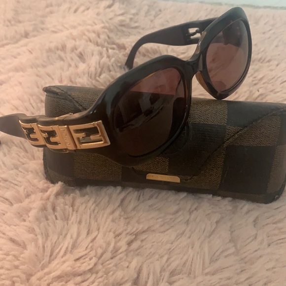 Vintage Fendi tortoise shell sunglasses - Picture 1 of 3